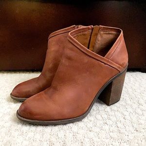 Lucky Brand Brown Leather block heel booties
